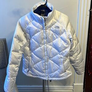 North Face 550 Puffer Size Large